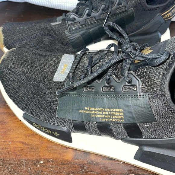 Adidas Men’s Sneakers NMD R1 V2 Boost Black Gold Shoes Men's Size 12 FZ2132 - Picture 2 of 9